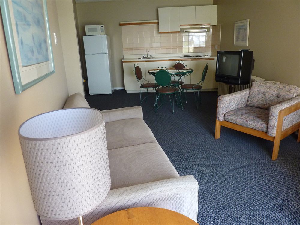 Motel Belle Riviere Saint-Jean-sur-Richelieu Buitenkant foto