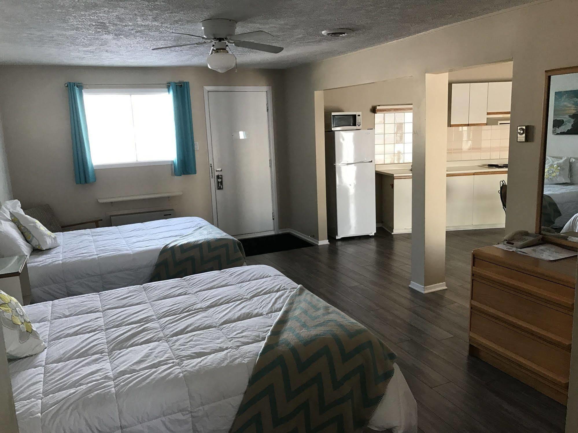 Motel Belle Riviere Saint-Jean-sur-Richelieu Buitenkant foto